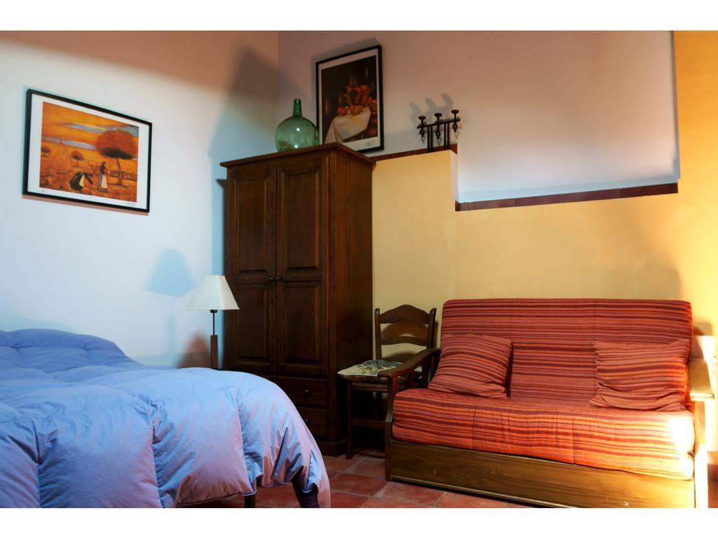 Apartamentos Rurales Victor Chamorro Del Arco Hervas Room photo