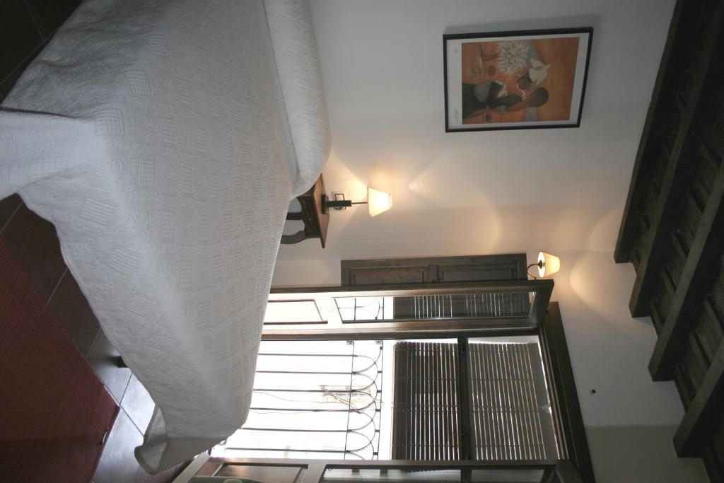 Apartamentos Rurales Victor Chamorro Del Arco Hervas Room photo