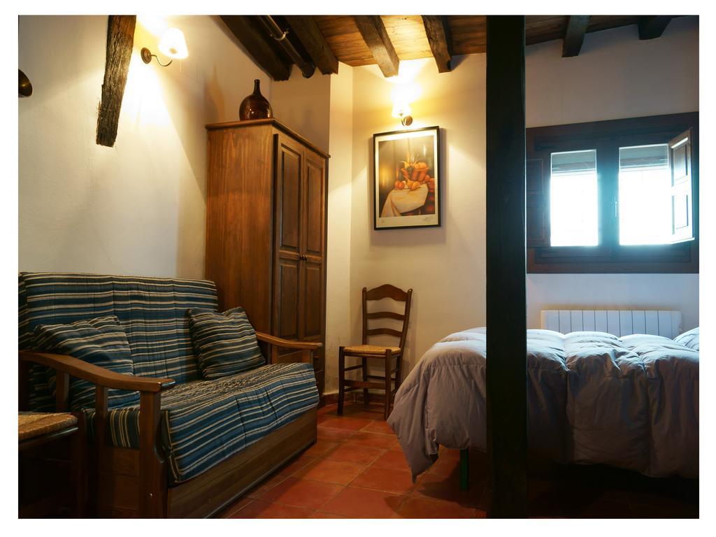 Apartamentos Rurales Victor Chamorro Del Arco Hervas Exterior photo